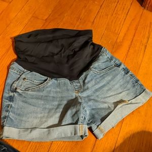 Maternity shorts